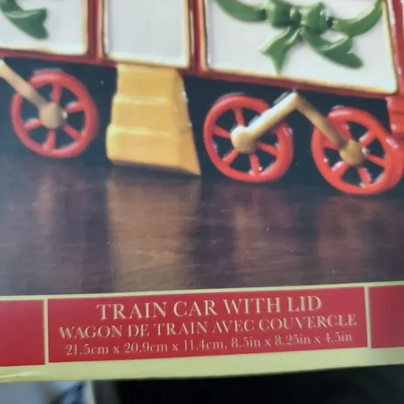 New in Box Spode‎ Christmas Tree Train Car Cookie Jar With Lid 8.5x8.25x4.5 - Picture 3 of 4